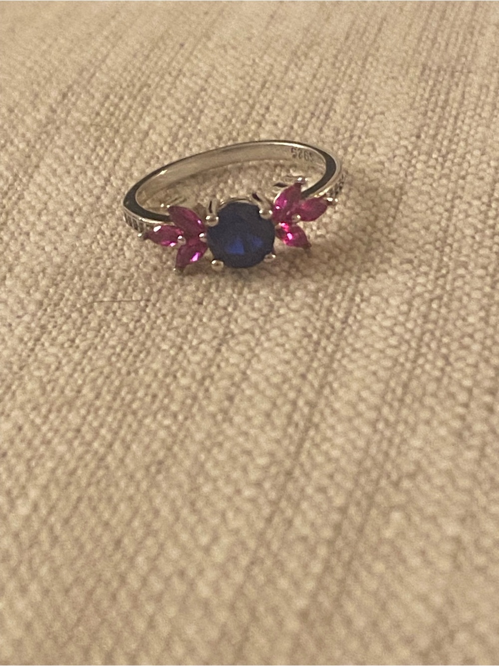 Gorgeous .925 Sterling Silver Blue Sapphire CZ & Ruby CZ Ring - Picture 9 of 10